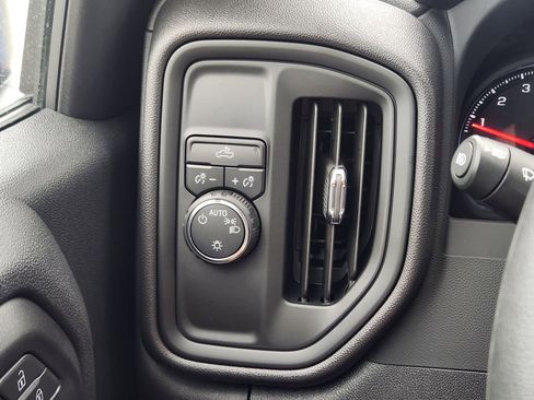 Used 2025 Chevrolet Silverado 1500 Custom RWD image 24