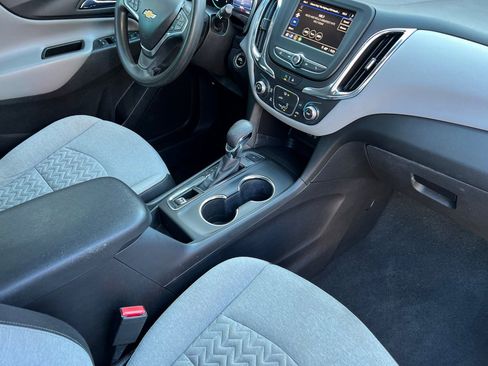 Used 2022 Chevrolet Equinox LS w/ LS Convenience Package image 21