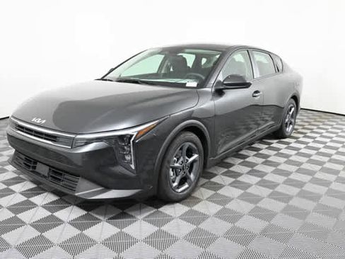 New 2026 Kia K4 LXS FWD image 2