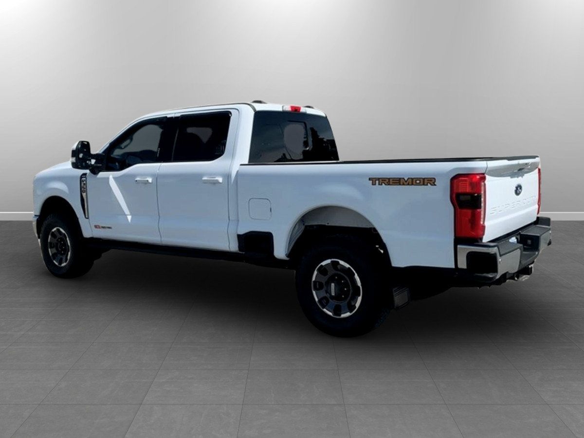 Used 2023 Ford F350 Lariat w/ Tremor Off-Road Package AWD/4WD image 5