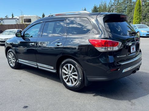Used 2016 Nissan Pathfinder SL w/ SL Tech Package AWD/4WD image 5