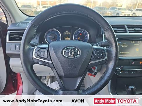 Used 2017 Toyota Camry XLE image 13