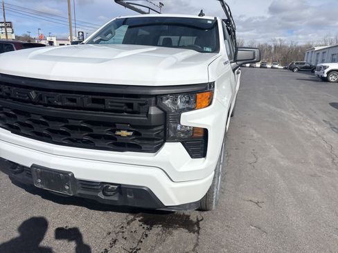 Used 2023 Chevrolet Silverado 1500 Custom image 10