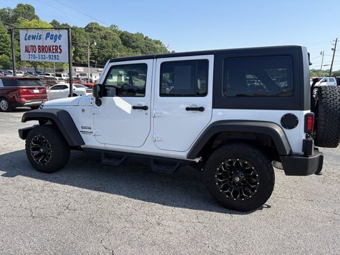 Used 2017 Jeep Wrangler Unlimited Sport w/ Quick Order Package 24S AWD/4WD image 2