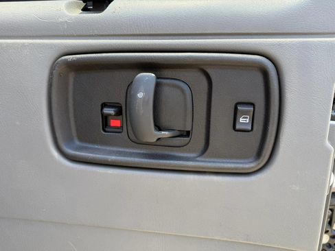 Used 2014 Chevrolet Express 2500 LT w/ LT Preferred Equipment Group RWD image 20