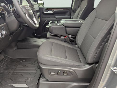 New 2026 GMC Sierra 1500 Elevation w/ LPO, Elevation Black Package image 19