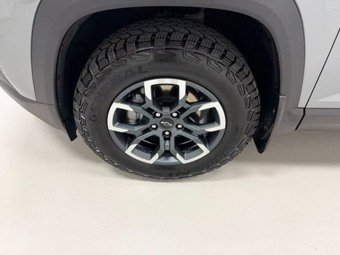 Certified 2025 Chevrolet Equinox ACTIV w/ Safety and Technology Package AWD/4WD image 17