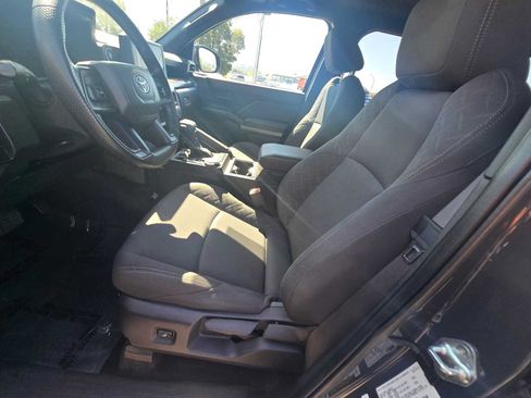 Used 2024 Toyota Tacoma SR5 AWD/4WD image 21