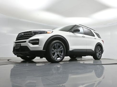 Certified 2023 Ford Explorer XLT w/ Equipment Group 202A image 48