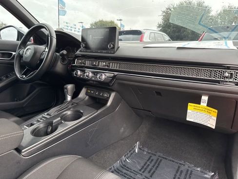Used 2025 Honda Civic Sport image 22