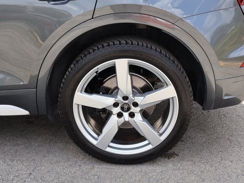 Used 2021 Audi SQ5 Premium w/ Convenience Package image 24