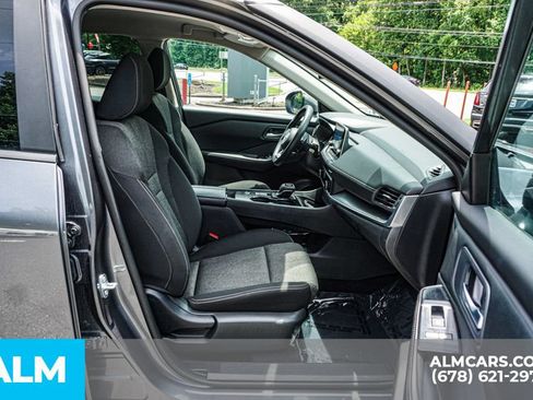 Used 2024 Nissan Rogue SV FWD image 23