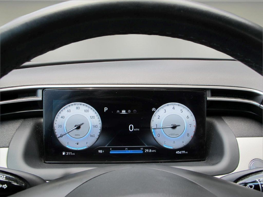 Used 2022 Hyundai Tucson SEL w/ Convenience + Premium Package FWD image 9
