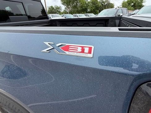 New 2026 GMC Sierra 1500 Elevation w/ Elevation Premium Package AWD/4WD image 9