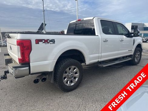 Used 2017 Ford F250 Lariat w/ Chrome Package image 4
