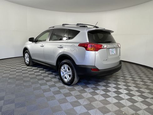 Used 2013 Toyota RAV4 LE AWD/4WD image 3