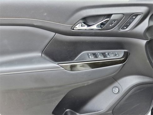 Used 2023 GMC Acadia AT4 w/ Technology Package image 16