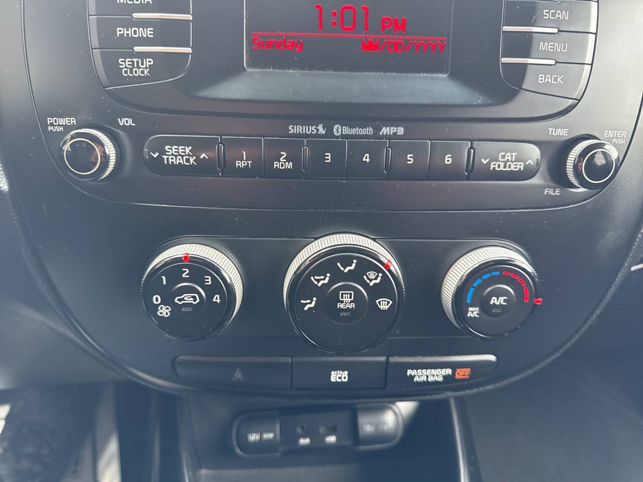 Used 2015 Kia Soul FWD image 30