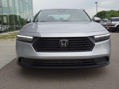 Used 2023 Honda Accord LX image 4