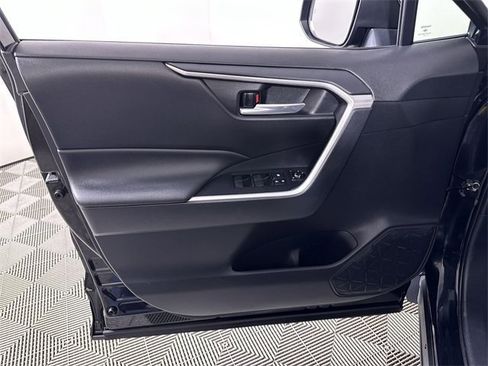 Used 2021 Toyota RAV4 XLE image 23