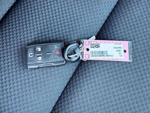 Used 2021 Chevrolet Colorado LT w/ LT Convenience Package image 36