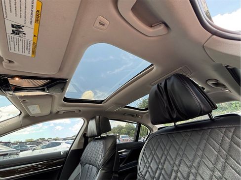 Used 2022 BMW 740i xDrive w/ Premium Package AWD/4WD image 43