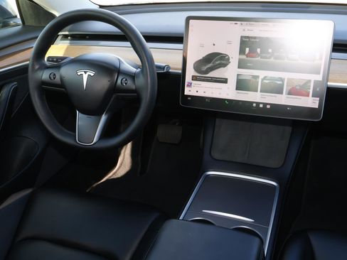 Used 2022 Tesla Model 3 Long Range image 10