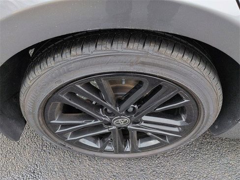 Certified 2025 Toyota Camry SE image 9