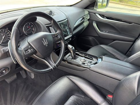 Used 2021 Maserati Levante S image 12