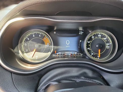 Used 2022 Jeep Cherokee Limited AWD/4WD image 20