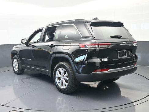 Used 2024 Jeep Grand Cherokee Limited w/ Luxury Tech Group II image 4