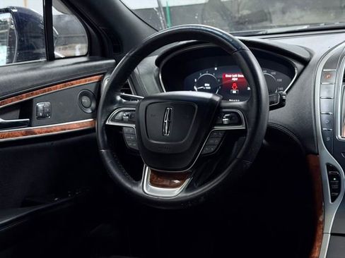 Used 2019 Lincoln Nautilus Reserve AWD/4WD image 26