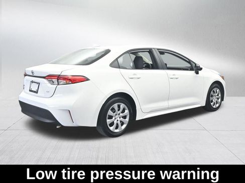 Used 2024 Toyota Corolla LE image 7