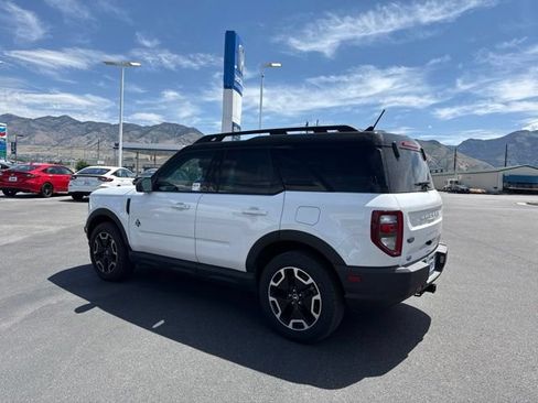 Used 2022 Ford Bronco Sport Outer Banks w/ Tech Package AWD/4WD image 6