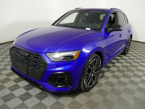 Used 2025 Audi SQ5 Premium Plus AWD/4WD image 3