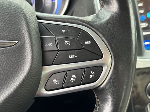 Used 2022 Chrysler 300 Touring L w/ Popular Equipment Group image 19