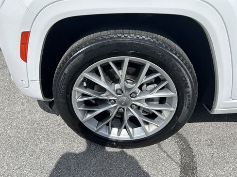 Certified 2022 Jeep Grand Cherokee Summit w/ Advanced Protech Group IV AWD/4WD image 9