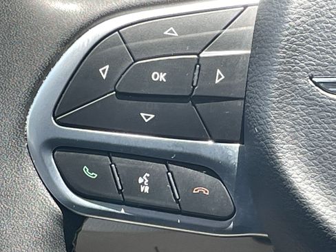 Used 2023 Chrysler Voyager LX FWD image 18