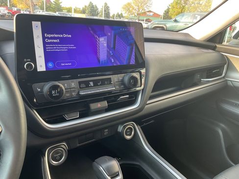 Used 2024 Toyota Grand Highlander XLE image 28