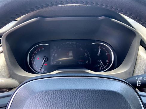 Used 2025 Toyota RAV4 XLE Premium FWD image 26