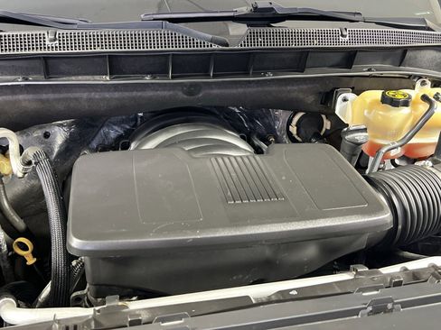 Used 2021 Chevrolet Tahoe Z71 w/ Z71 Off-Road Package image 30