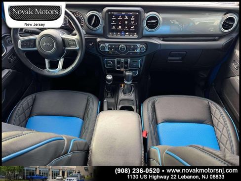 Used 2022 Jeep Wrangler Unlimited Sahara w/ Dual Top Group AWD/4WD image 32