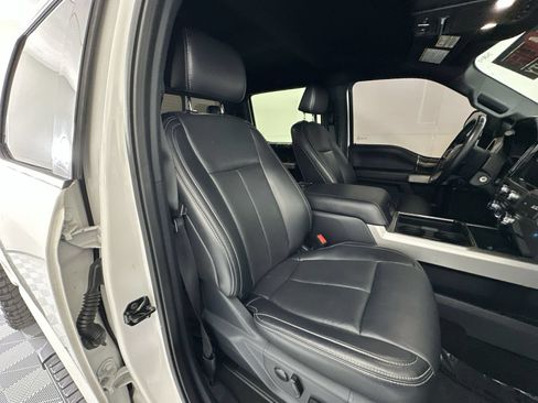 Used 2022 Ford F250 Lariat w/ Black Appearance Package AWD/4WD image 27