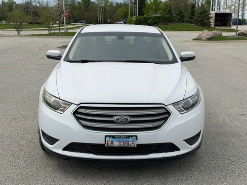 Used 2017 Ford Taurus SEL w/ Equipment Group 201A FWD image 2