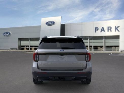 New 2026 Ford Explorer ST-Line w/ ST-Line Street Pack image 5