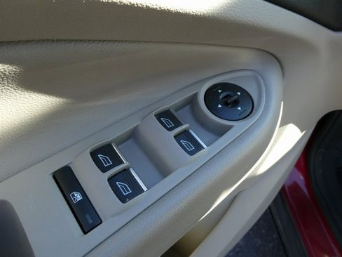 Used 2019 Ford Escape SE image 20