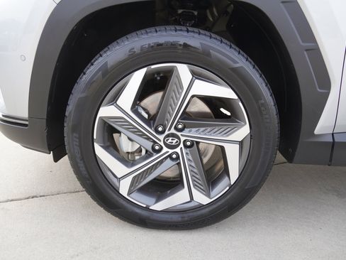 Used 2024 Hyundai Tucson Limited image 13