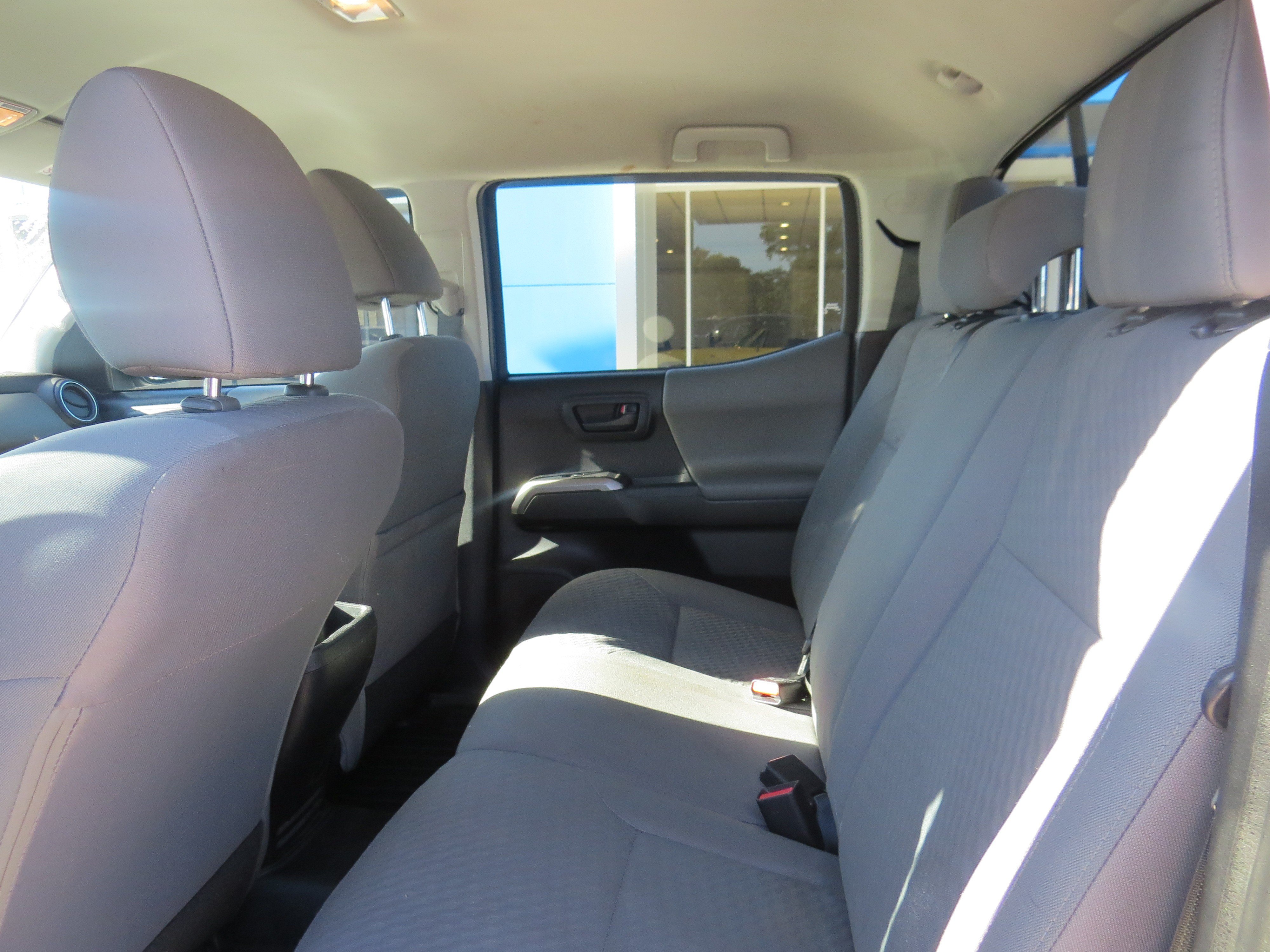 Used 2021 Toyota Tacoma SR5 AWD/4WD image 14