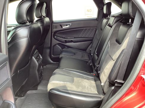 Used 2019 Ford Edge ST w/ Equipment Group 401A AWD/4WD image 9