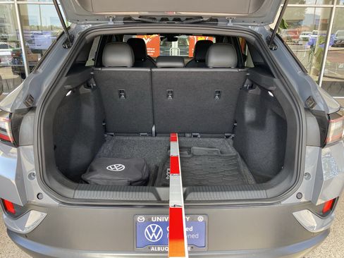 Certified 2024 Volkswagen ID.4 2WD image 17